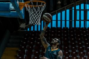estreia Manu Sampaio no basquete com vitória e acolhimento