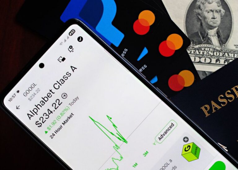 preço do dólar com leve queda
