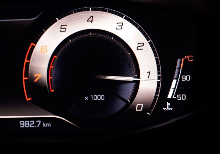 Aumento etanol gasolina pode afetar veículos antigos