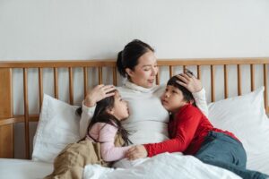 Irmãos mais velhos e seu impacto no desenvolvimento infantil
