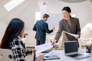 estratégias para conquistar clientes em negócios