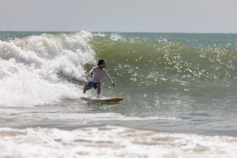 Weslley Dantas Challenger Series surfe