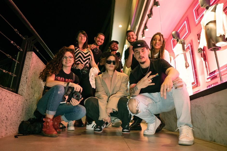 Vini Jr. e Virginia Fonseca em iate na Sardenha