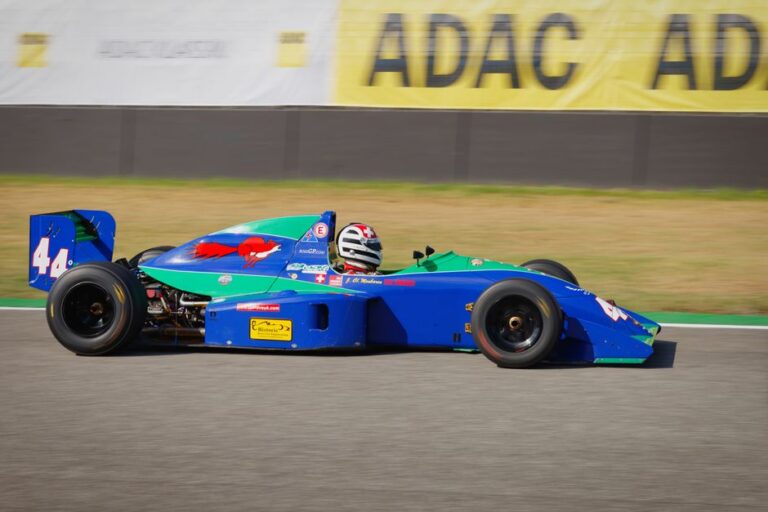 Colisão entre Leclerc e Piastri no GP da Bélgica